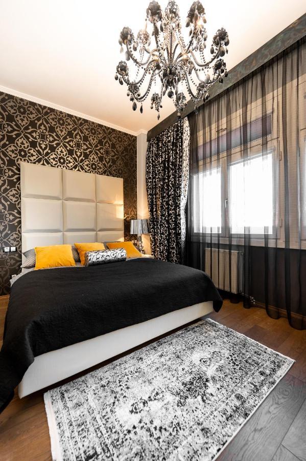Premium Apt Kosice Center 3 Room 150M2 Hlavna Ulica Exterior photo