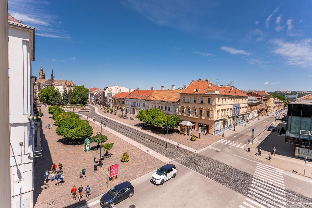 Premium Apt Kosice Center 3 Room 150M2 Hlavna Ulica Exterior photo
